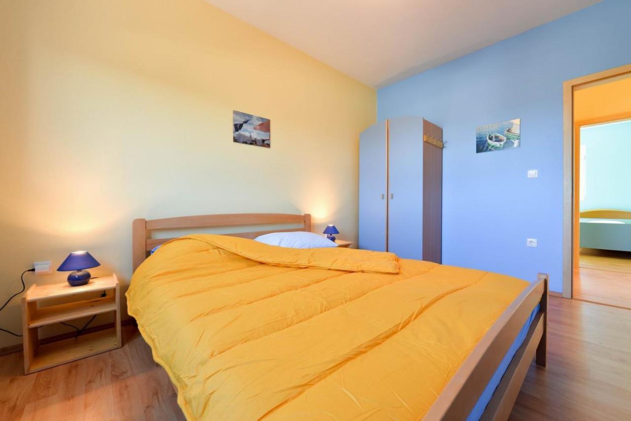 Paklina Apartments Starigrad Paklenica Exteriör bild