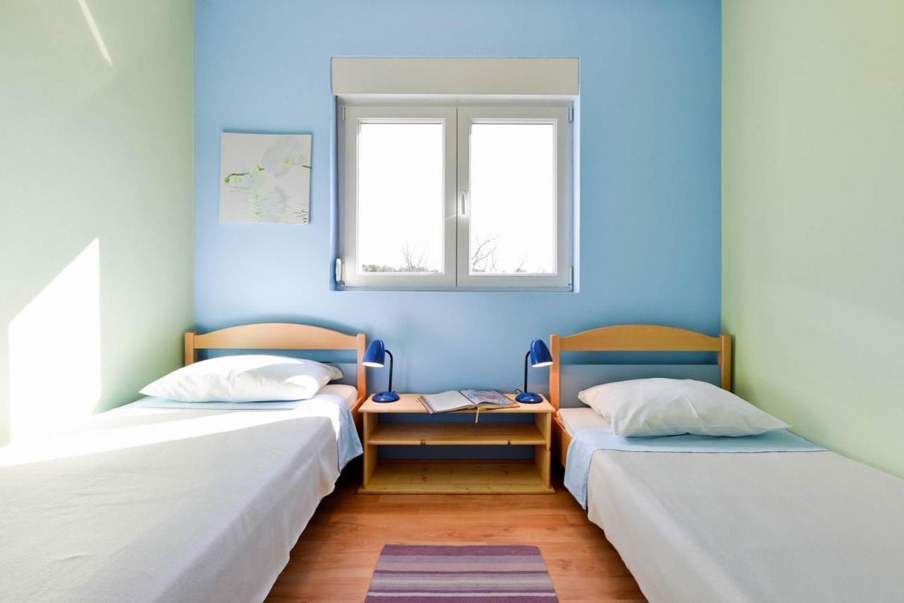 Paklina Apartments Starigrad Paklenica Exteriör bild