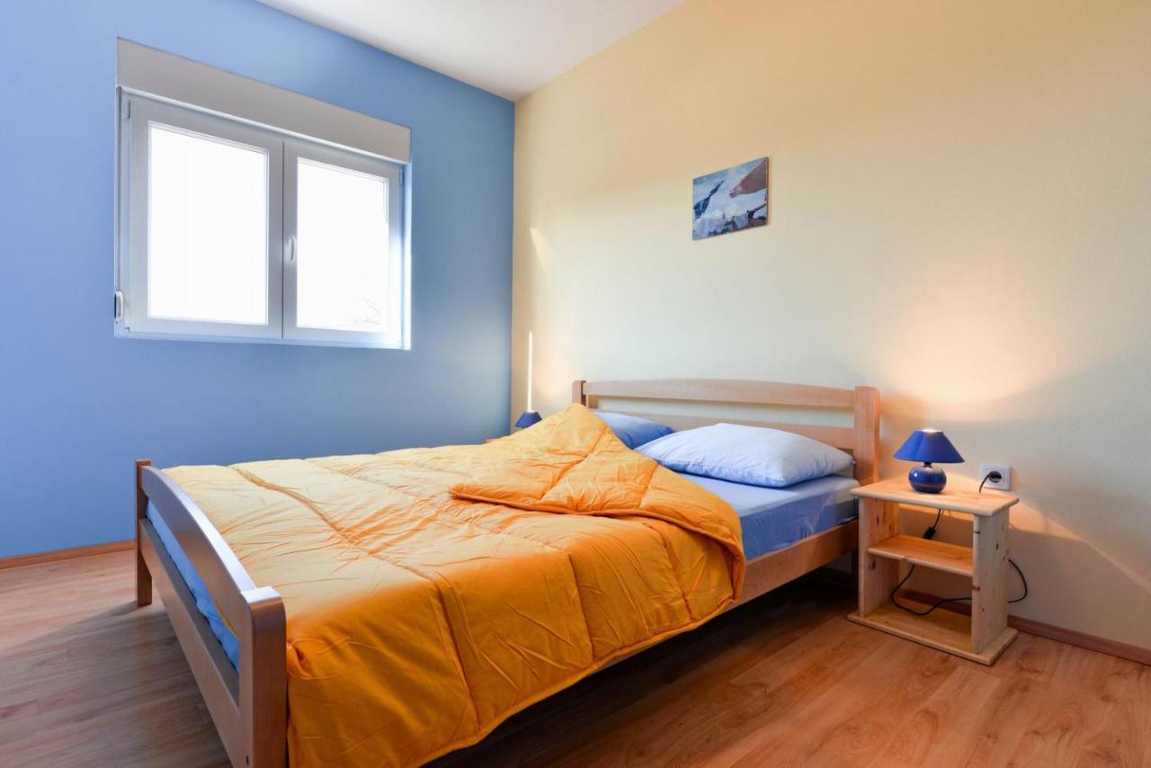 Paklina Apartments Starigrad Paklenica Exteriör bild